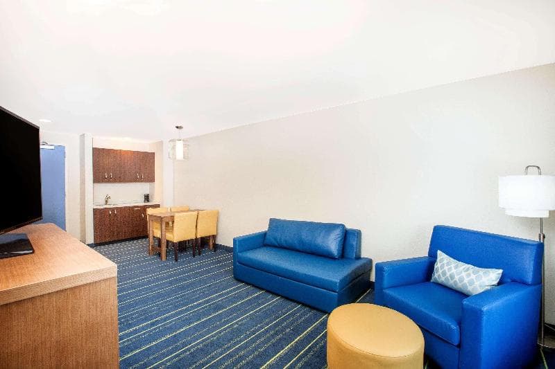 Days Inn & Suites By Wyndham Kearney 3