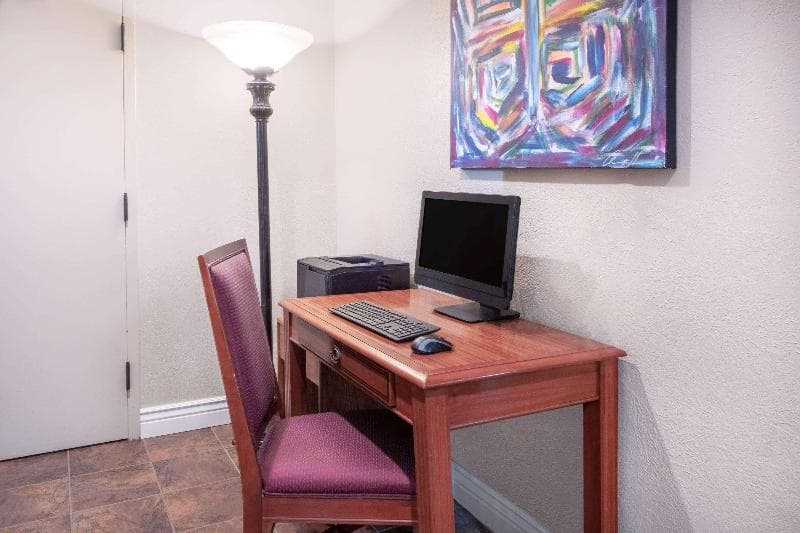 Days Inn & Suites By Wyndham Branson main
