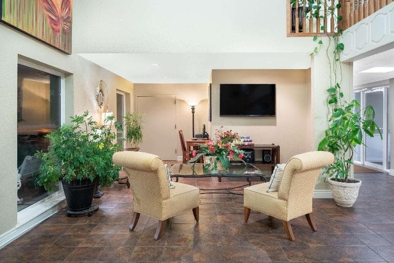 Days Inn & Suites By Wyndham Branson 5