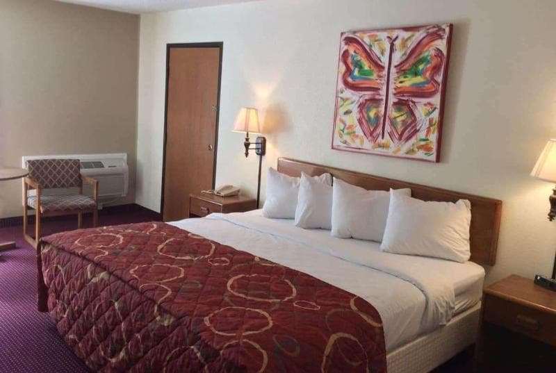 Days Inn & Suites By Wyndham Branson 3