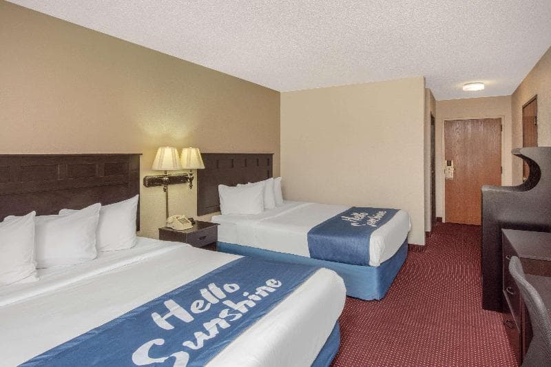 Days Inn & Suites By Wyndham Branson 4