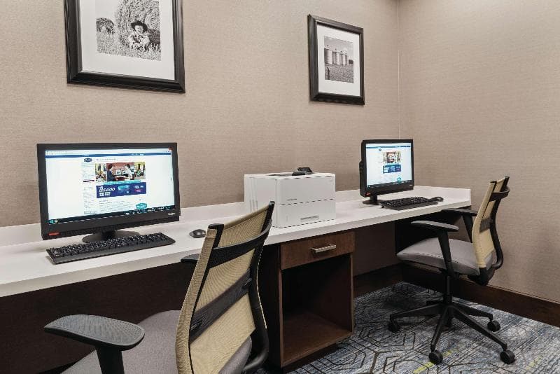 Hampton Inn Brooklyn Park 1
