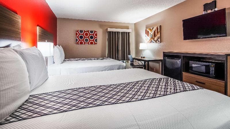 Surestay By Best Western Higginsville photo 1