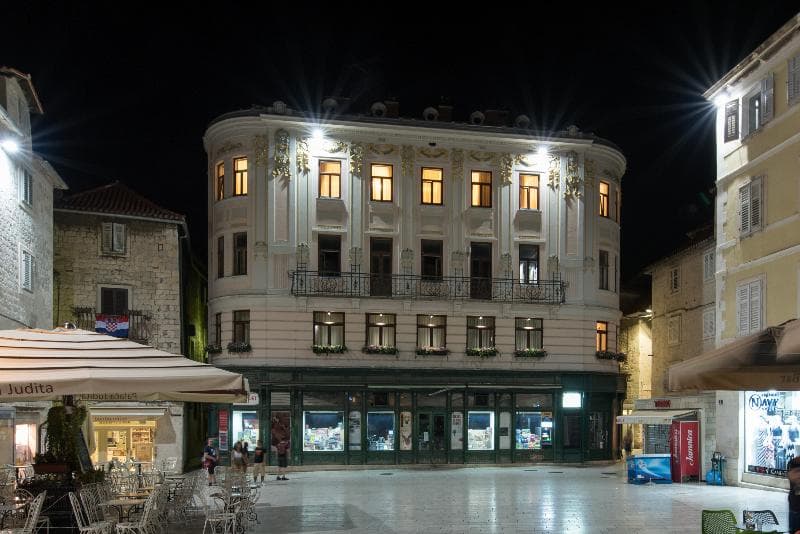 Central Square Heritage Hotel 1