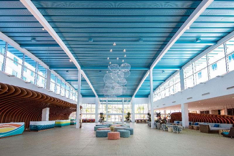 Universal's Endless Summer Resort - Surfside Inn & Suites 3