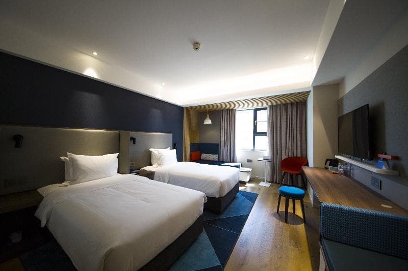 Holiday Inn Express Sanya Bay 5