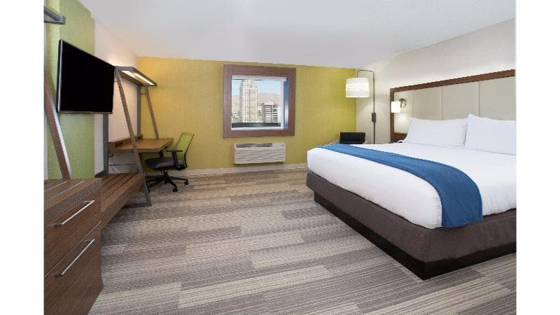 Holiday Inn Express Olathe South photo 1