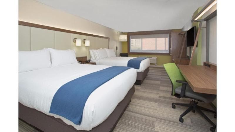 Holiday Inn Express Olathe South 5
