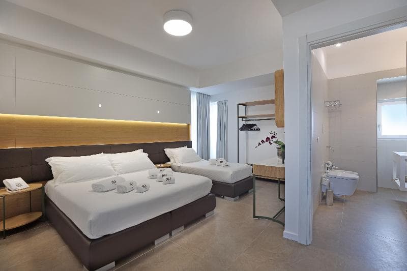 M&F Hotel 3