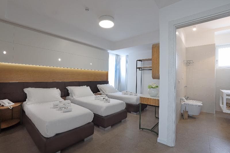 M&F Hotel 4