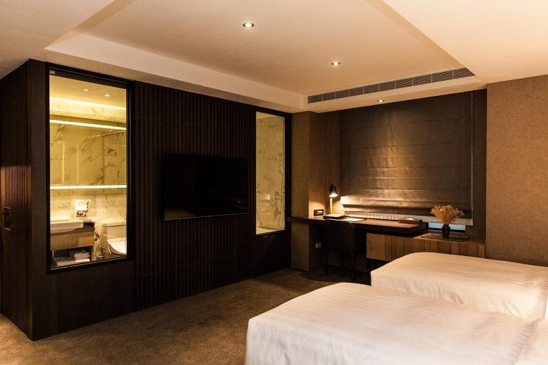 Hotel East 4