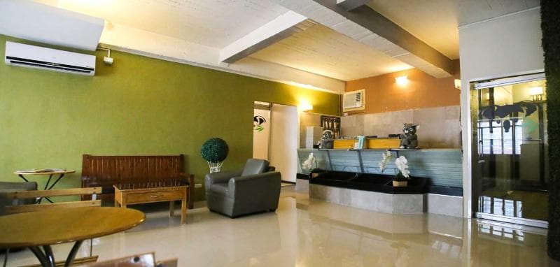 Quoalla Hotel Makati 4