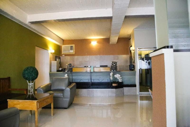Quoalla Hotel Makati 5