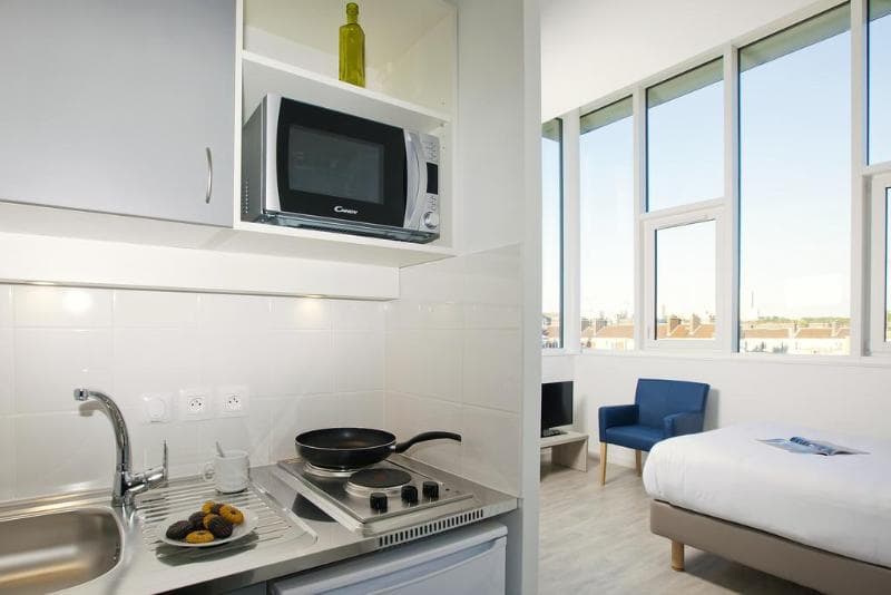 Sejours & Affaires Paris Davout 4