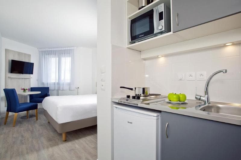 Sejours & Affaires Paris Davout 5