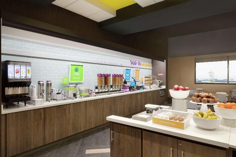Tru by Hilton Albany Crossgates Mall 4
