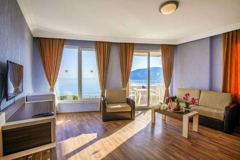 Hawaii Suit Beach Hotel 4