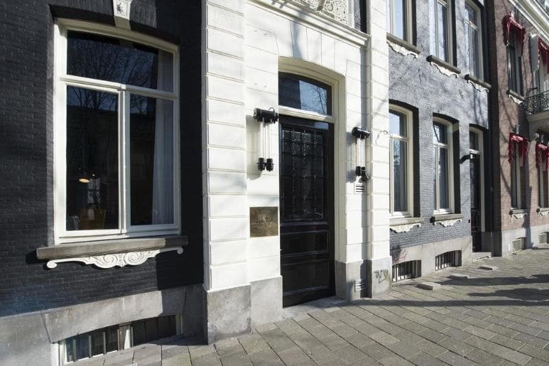 PH Hotel Oosteinde 3
