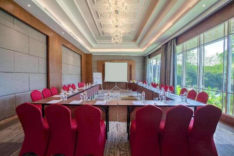 Ramada Suites By Wyndham Solo photo 1