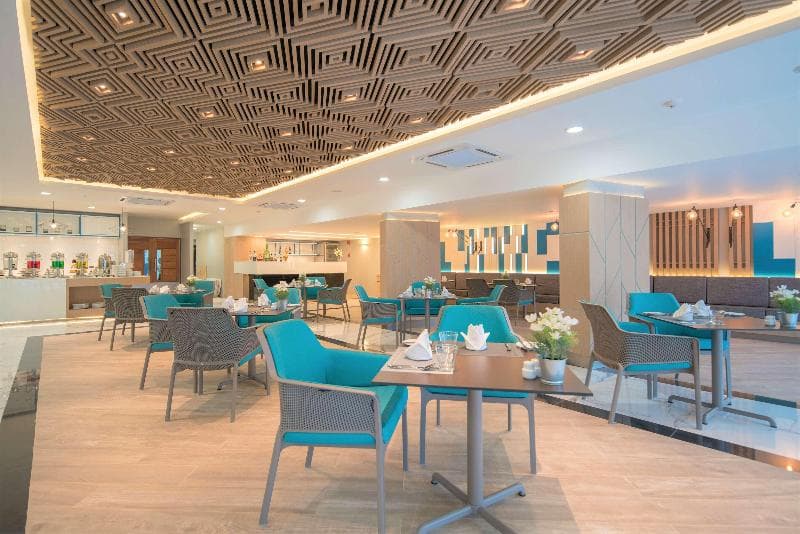 The Beachfront Hotel Phuket 2