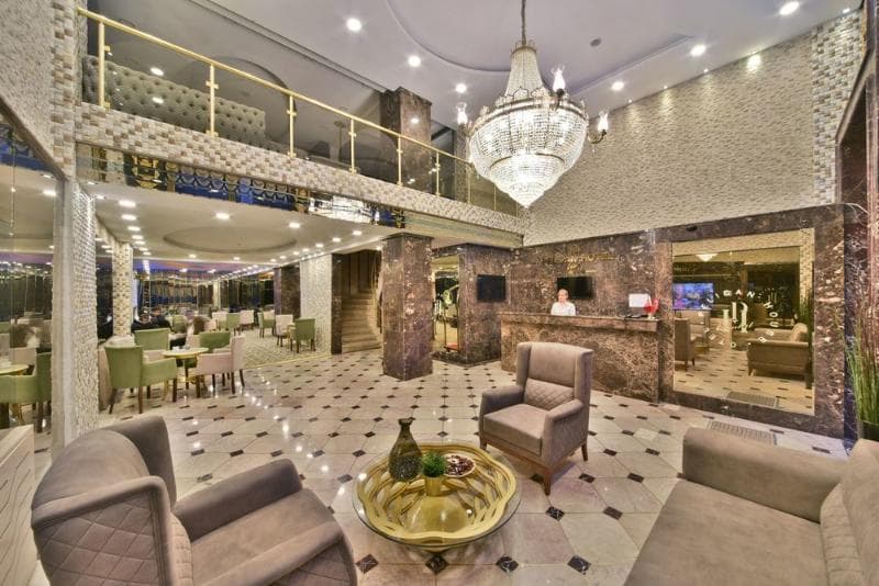 Pelican House Hotel 5