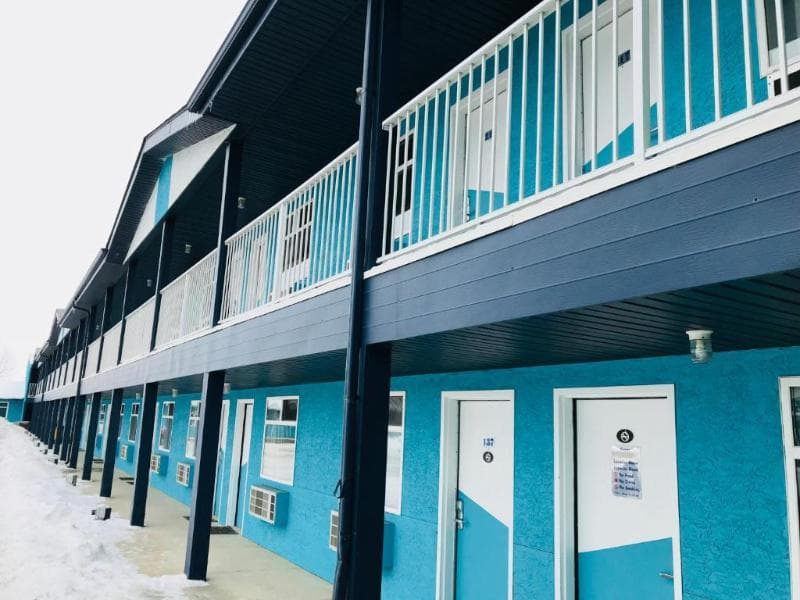 Empire Inn & Suites 2