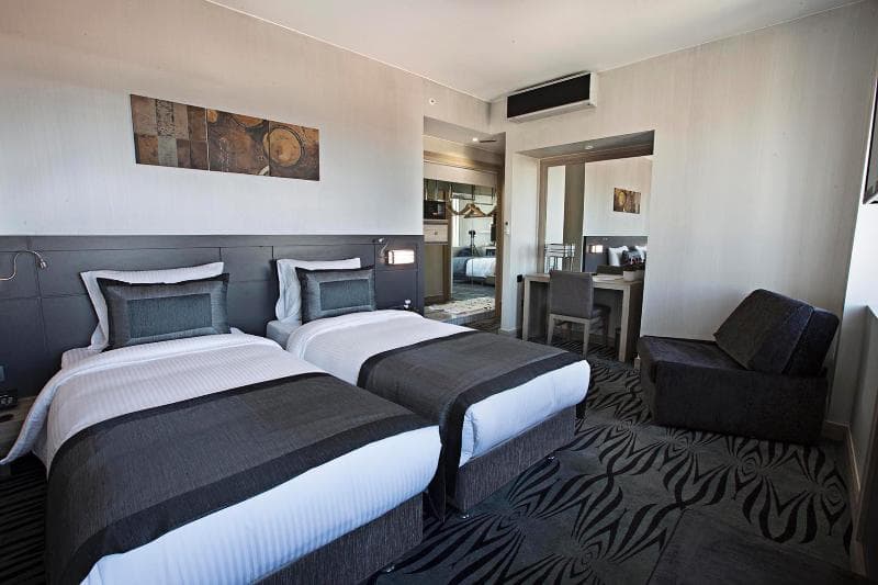 Akoni Hotel 4