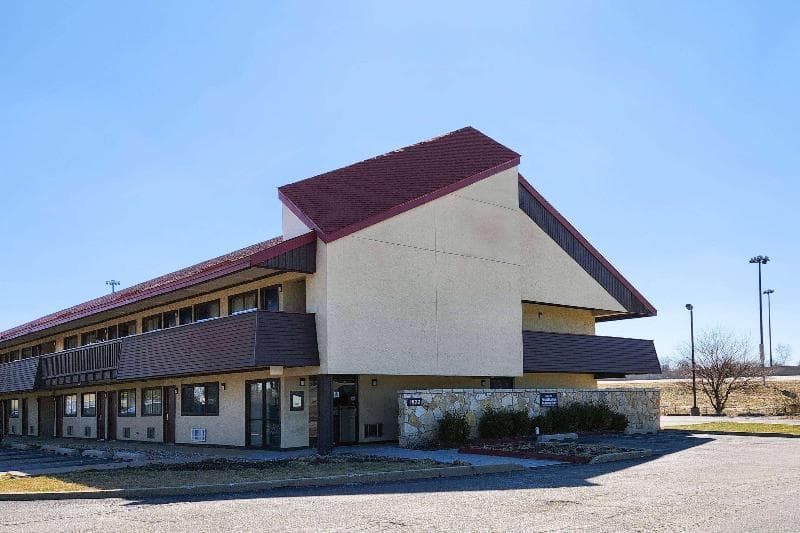 Travelodge By Wyndham Peoria 4