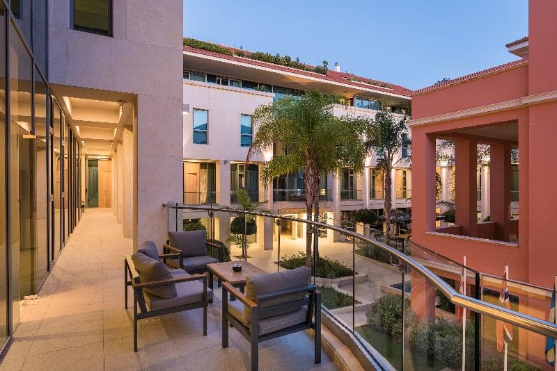 Trianon Luxury Apartments & Suites 4