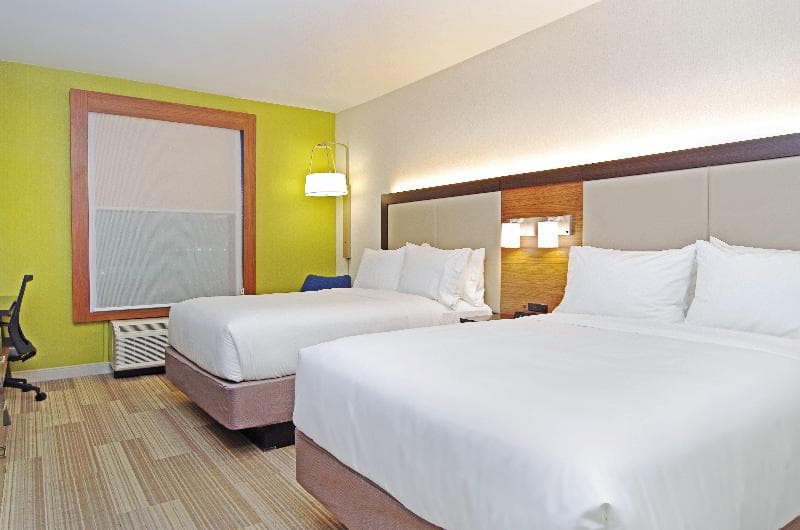 Holiday Inn Express & Suites Phoenix North - Scottsdale 5