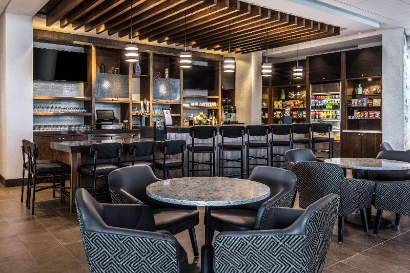 Hyatt Place Delano 1