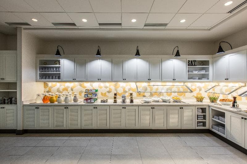 Hyatt Place Delano 3