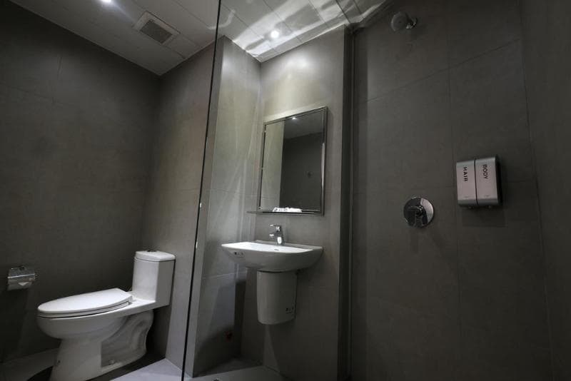 U Hotels Makati 5