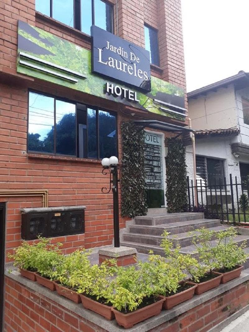 Jardin De Laureles main