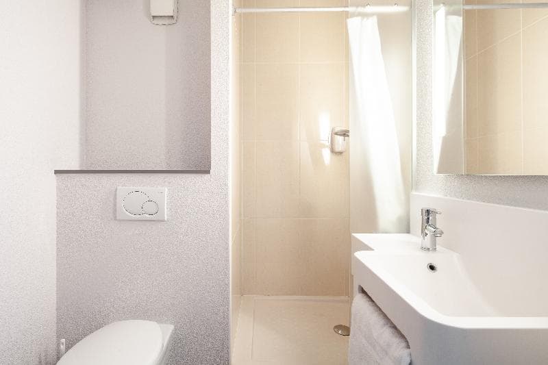 B&B HOTEL Paris Le Bourget 5