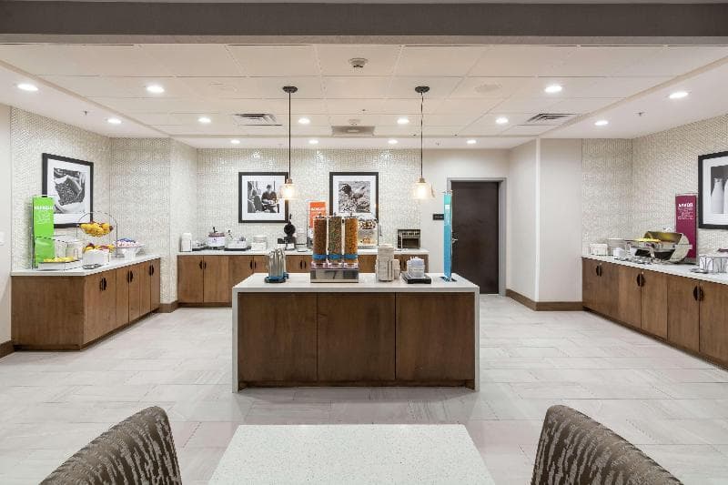 Hampton Inn & Suites Dallas East 3