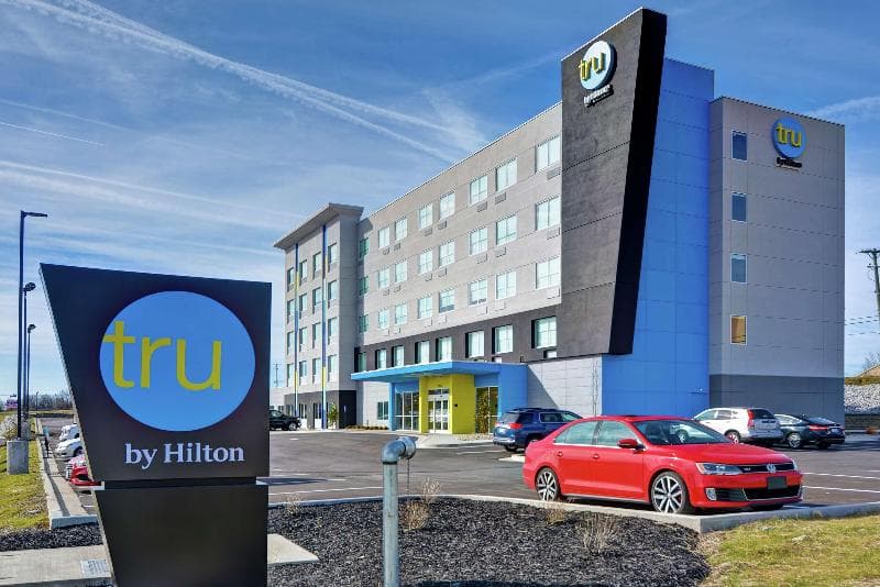 Tru by Hilton Richmond 4