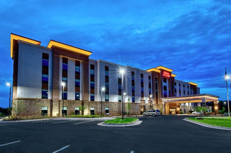 Hampton Inn & Suites Culpeper, VA 5