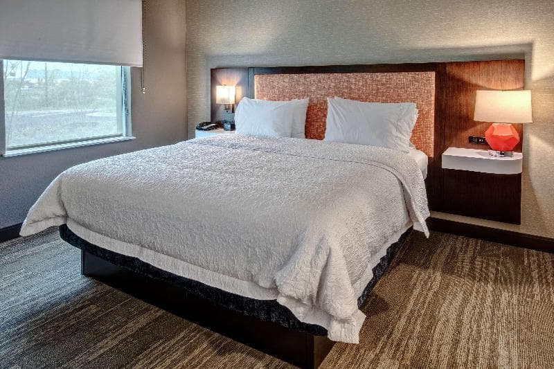 Hampton Inn & Suites Culpeper, VA 2