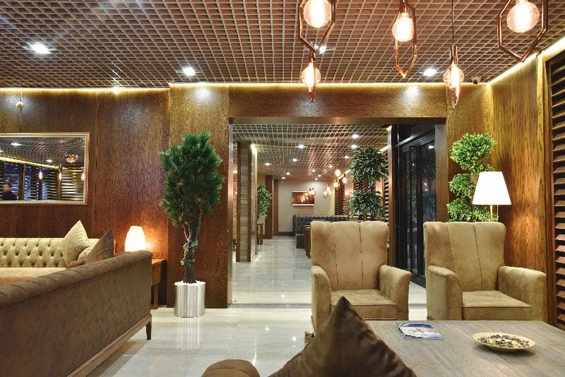 The Elegant Hotel main