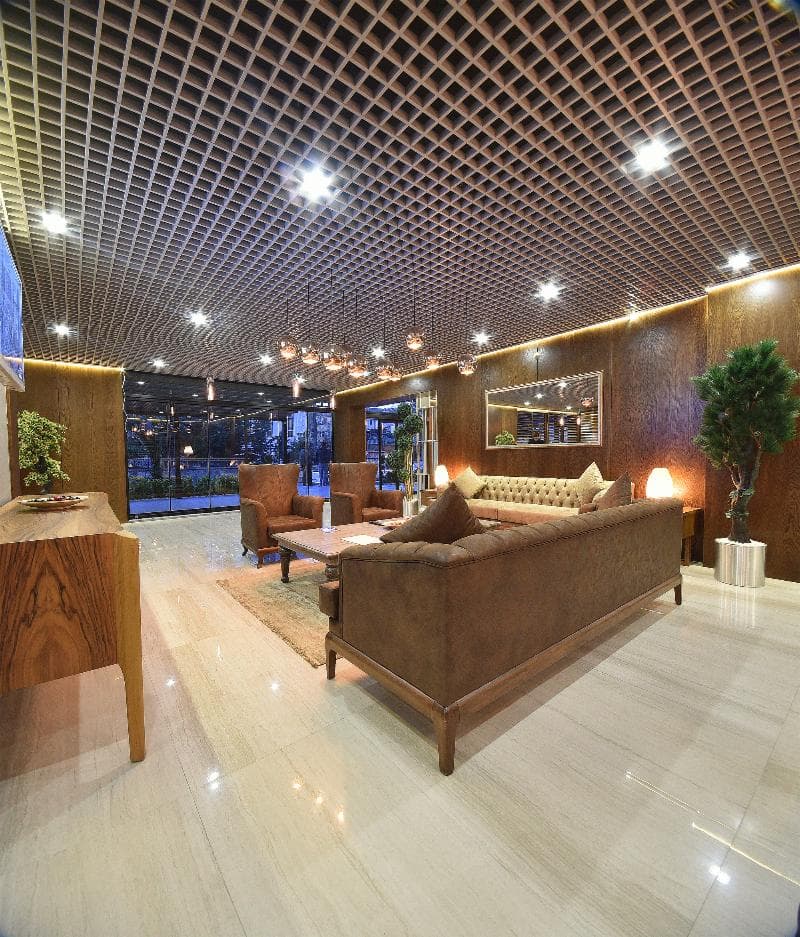 The Elegant Hotel 2