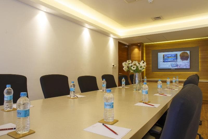 Hotel Ambassador main