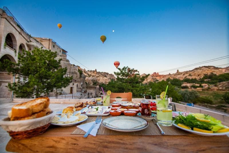 Hera Cave Suites 3