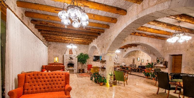 Hera Cave Suites 5