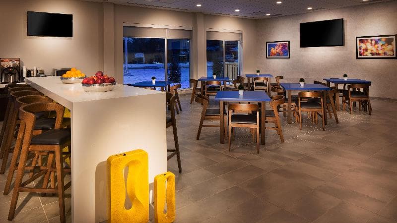 GLo Best Western Kanata Ottawa West 3
