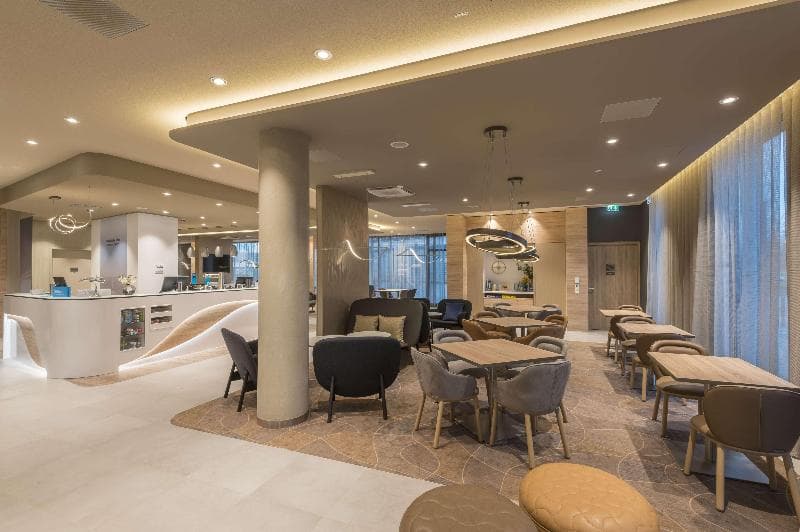 Hampton by Hilton Frankfurt Airport 2