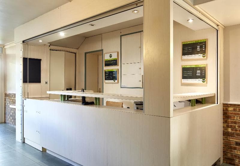 B&B Hotel Saclay main