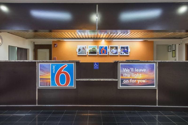 Motel 6 Decatur Ga main