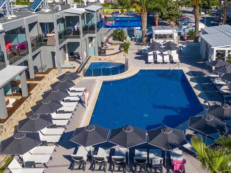 Dionysos Hotel & Suites 4