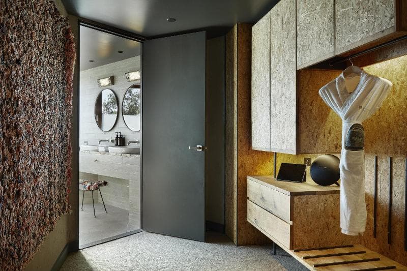 Ovolo Nishi 4